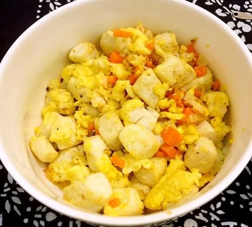 蛋跟豆腐怎么炒呢
，不辣的鸡蛋豆腐怎么做？图2