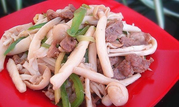 海鲜菇炒肉怎么吃
，海鲜菇怎么做好吃王刚？图1