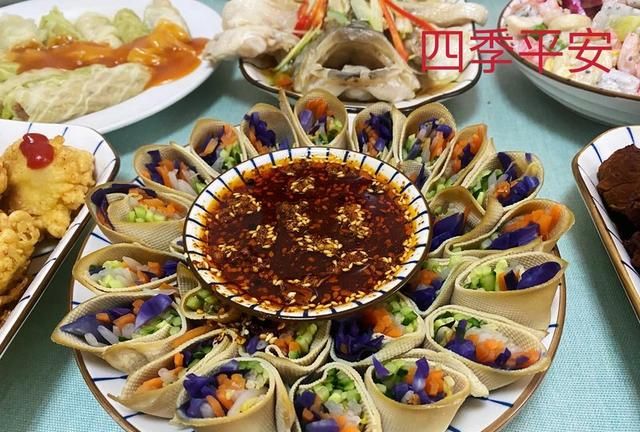 春节菜单食谱
，年夜饭菜谱十六个菜春节过年吃什么不用愁了？图8