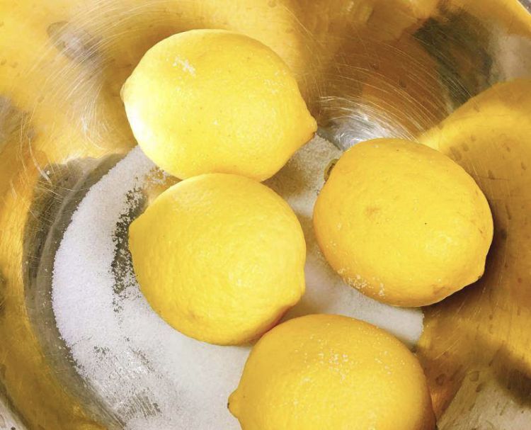 柠檬的腌制法
，柠檬的腌制方法最简单？图2