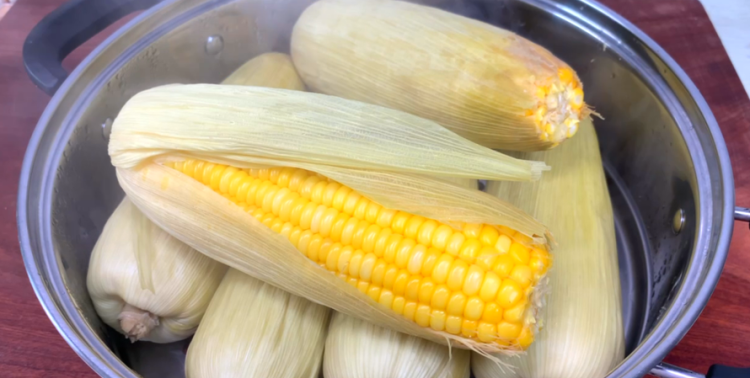 怎样判断玉米是否被蒸熟
，为什么玉米蒸不熟？图1