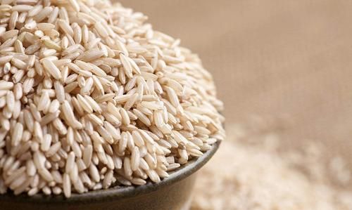 糙米的热量是多少大卡
，每100克:小米、大米、糙米的卡路里是多少？图2