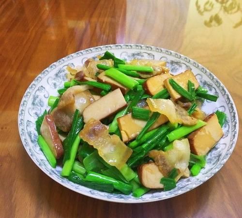 咸肉可以炒哪些菜
，风干猪肉怎么炒好吃？图1