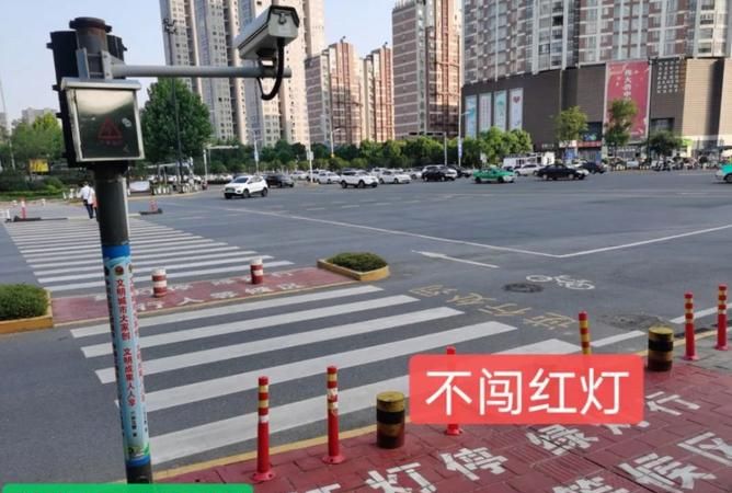 自行车、电动车如何过十字路口
，电动自行车如何过十字路口？图1