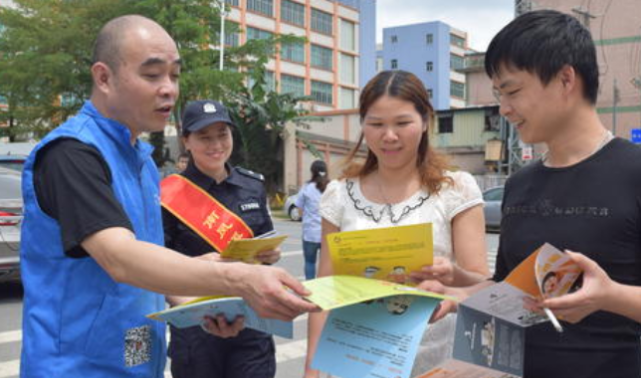 为什么派传单的人不会把传单丢垃圾桶里就完成任务了
，传单为什么不能丢掉？图2