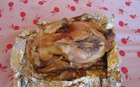锡纸窑鸡的制作方法
，广西窑鸡最正宗的做法？