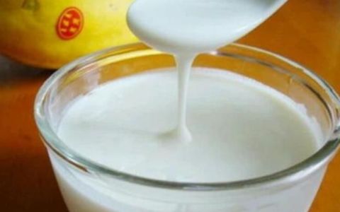 酸奶里有小疙瘩还能喝吗
，内蒙古酸奶疙瘩的正宗做法？