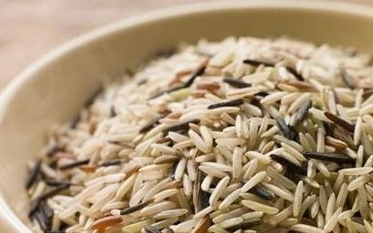 糙米的热量是多少大卡
，每100克:小米、大米、糙米的卡路里是多少？
