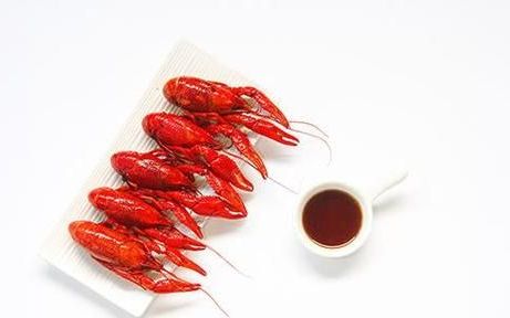 生理期能不能吃小龙虾
，月经来时能吃小龙虾吗？